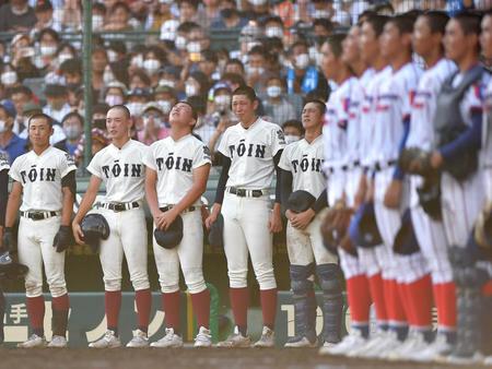 　下関国際に敗れて春夏連覇の夢が途絶えた大阪桐蔭ナイン（撮影・伊藤笙子）