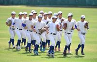 　準決勝に向け調整を行う下関国際ナイン（撮影・伊藤笙子）