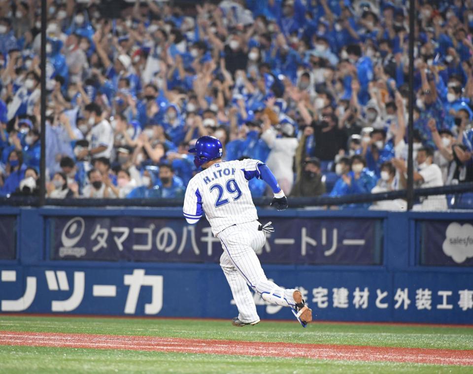 ｄｅｎａ強いぞ本拠地１６連勝 八回に代打伊藤光が決勝打 首位ヤクルトと５差死守 野球 デイリースポーツ Online