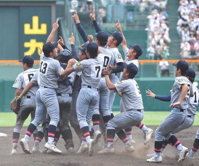 東北に歓喜　仙台育英の東北勢初優勝に楽天・石井一久監督「今年を『東北の年』にできるよう」