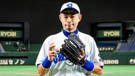 東京ドームで高校野球女子選抜と対戦するイチロー氏＝提供写真