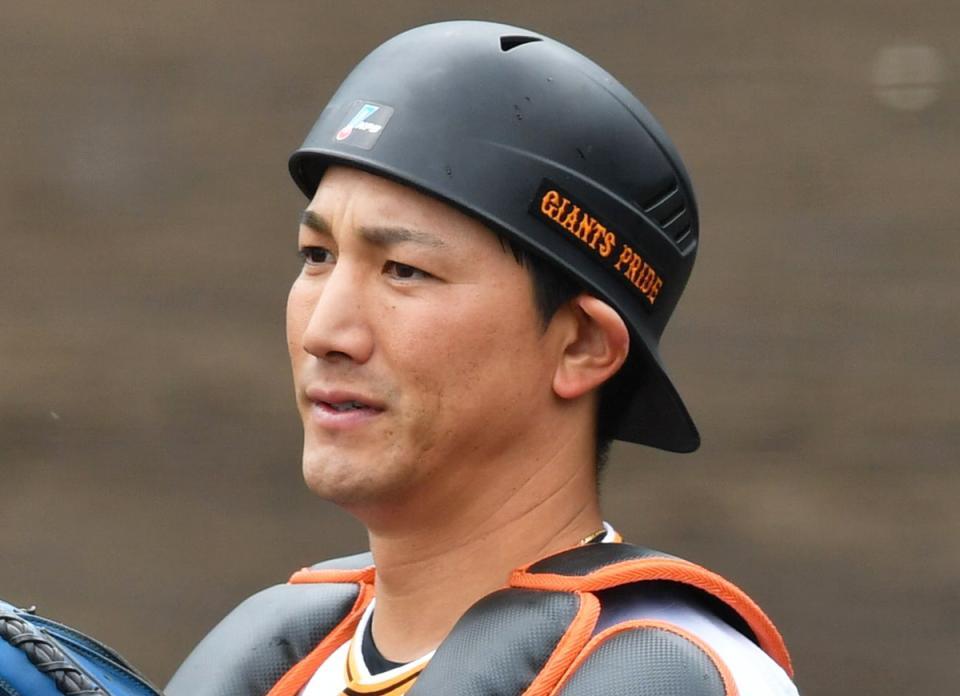 巨人　小林誠司22 14戦ぶりスタメンの巨人・小林誠司 痛恨パスボールで三塁走者の生還