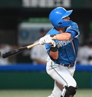 １回、三邪飛を打ち上げる上川畑（撮影・高石航平）