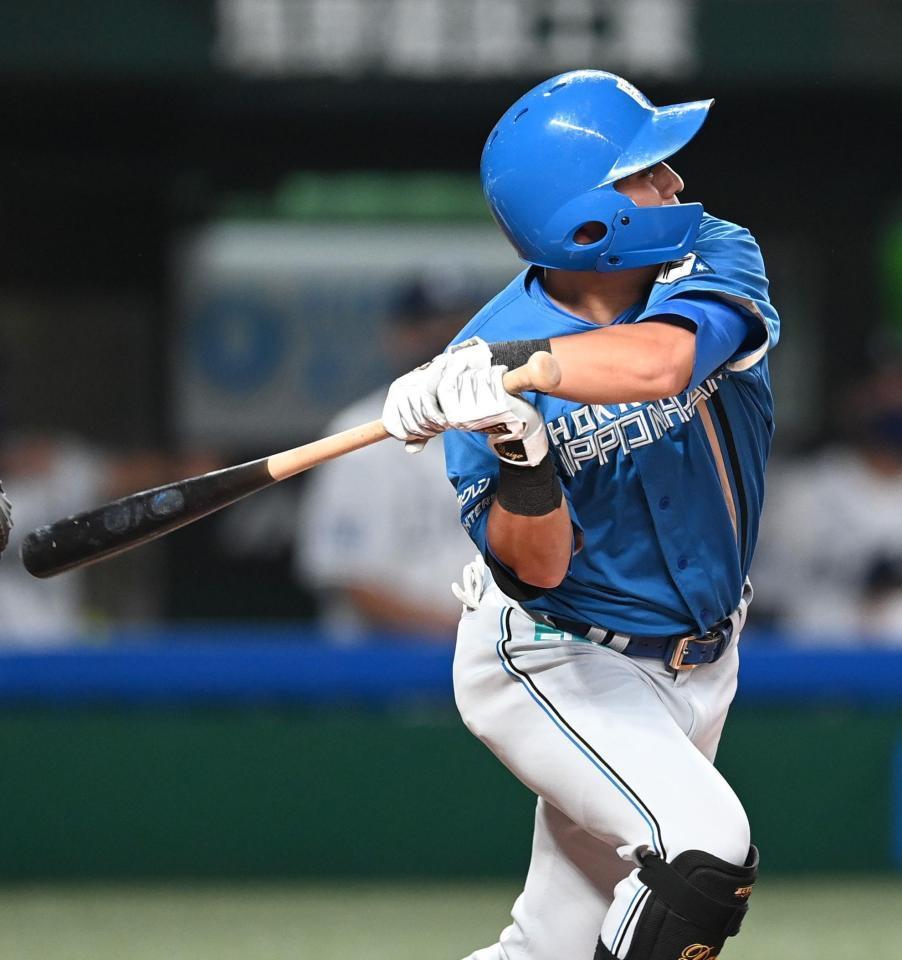 １回、三邪飛を打ち上げる上川畑（撮影・高石航平）