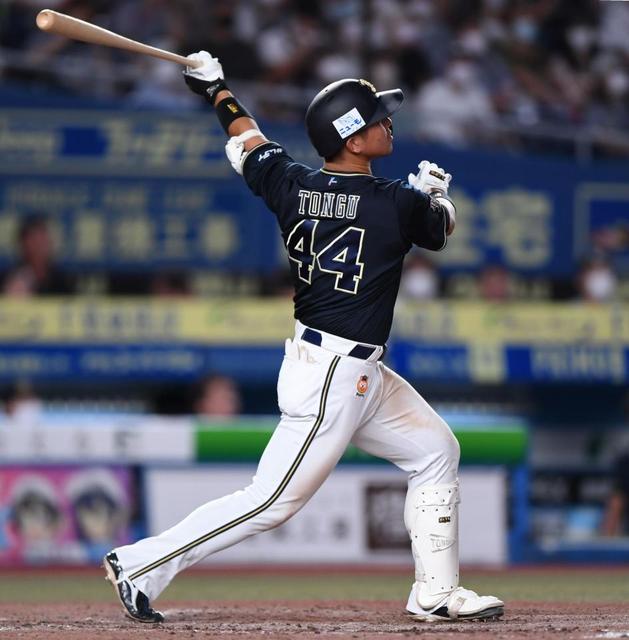 マリンスタジアム通算３０００号はオリックス・頓宮！　左翼席へ豪快９号２ラン