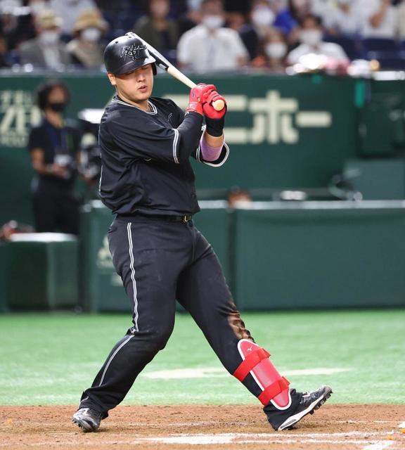 岡本和真　ユニフォーム　XXL 黒 漆黒ユニの巨人 11回激闘も痛恨黒星 大勢初のイニングまたぎで決勝被弾