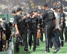 超カッコイイ」巨人初の漆黒ユニが話題 坂本、中田ら登場にネット