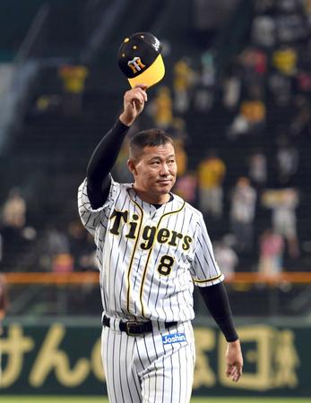 　福留は２０１３年から８年在籍した阪神でも中軸を担った