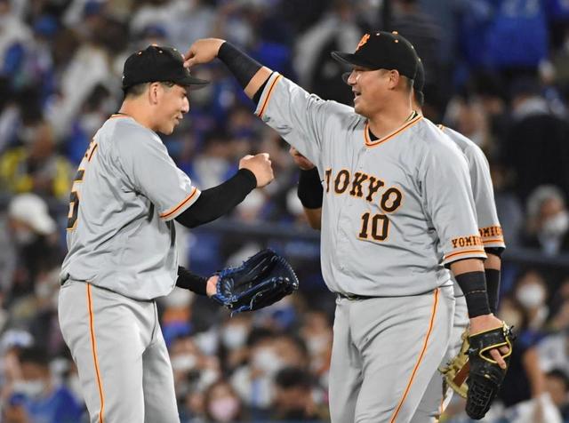 巨人、接戦制し３位ガッチリ　早め継投＆中田犠打　原監督執念采配実る　大勢３６Ｓで新人最多Ｓ王手