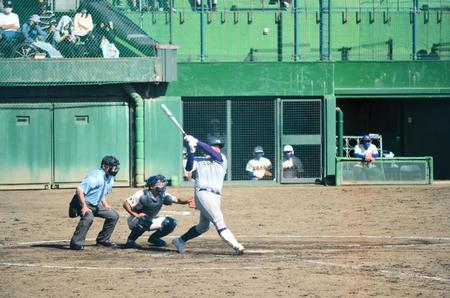 　大阪桐蔭時代の中田翔を超える高校通算８８号目となる２ランを放つ花巻東・佐々木麟太郎