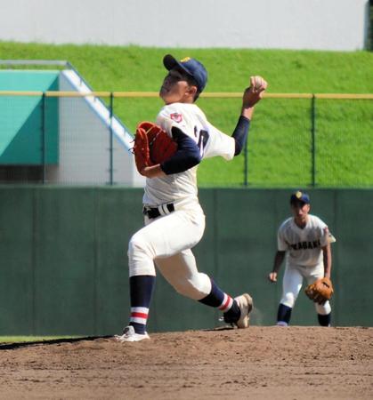 　２番手で登板し、４回１安打無失点と好投した浦和学院・田中樹人