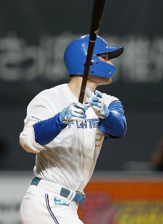 　２回日本ハム２死、清宮が右越えに満塁本塁打を放つ＝札幌ドーム
