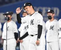 　辞任表明した井口監督（撮影・棚橋慶太）