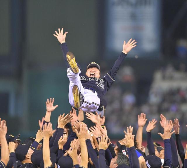 オリックス　奇跡の大逆転Ｖ！　最大１１・５差からゲーム差なしの劇的連覇達成！