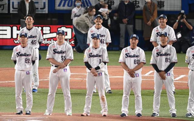 内川 坂口 嶋が引退セレモニー 田中将も登場 嶋名言締め 見せましょう スワローズの底力を 野球 デイリースポーツ Online