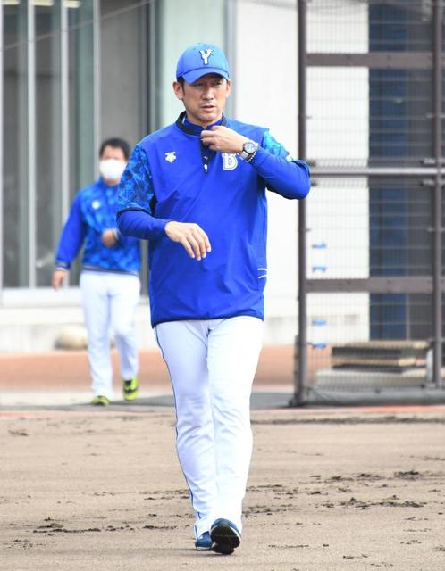 ＤｅＮＡ・三浦監督が嶺井に残留ラブコール　来季も戦力かの問いに即答「そうですよ」