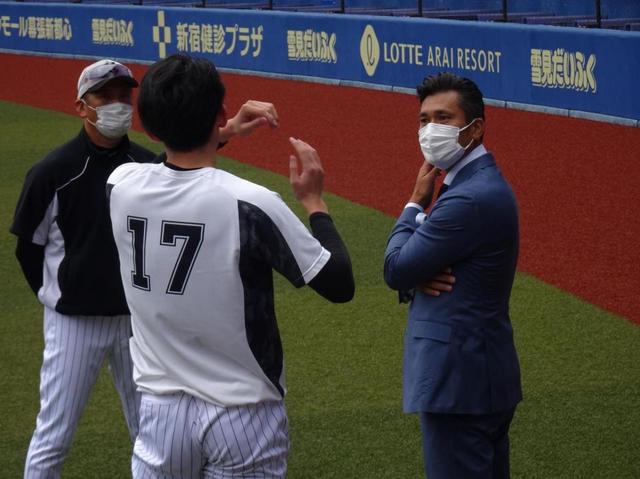 ロッテ　黒木知宏１軍新投手コーチが秋季練習視察「千葉で育ってきた。返さないと」