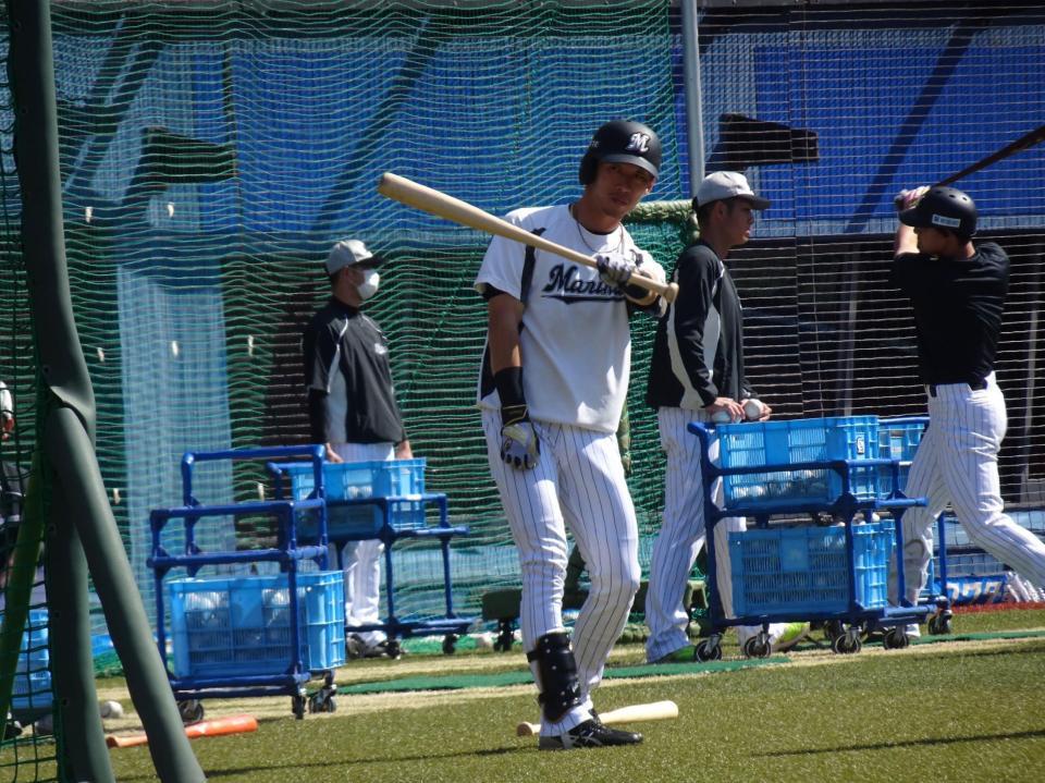 　２年連続盗塁王へ来季は打率３割２分を掲げた高部