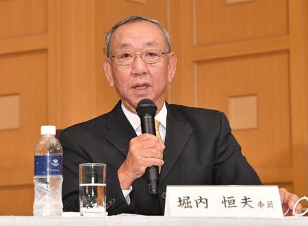 　現代の投手起用方法に苦言を呈す選考委員長の堀内恒夫氏（撮影・伊藤笙子）