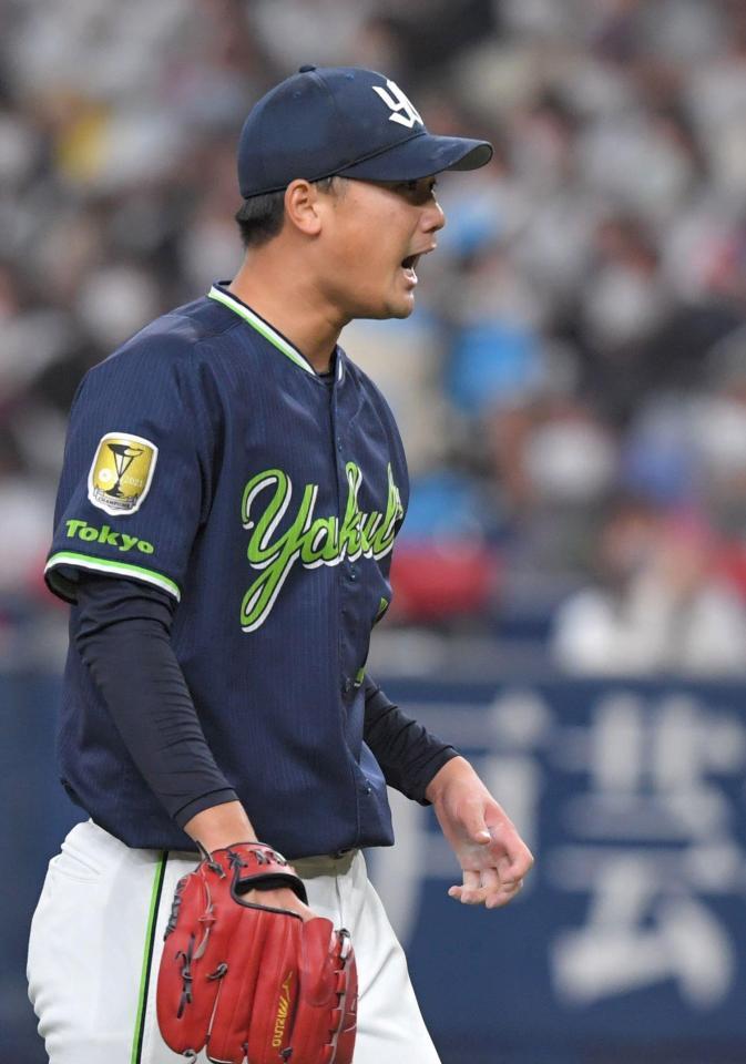 　２回、ピンチを無失点で切り抜け、ほえる山下輝（撮影・北村雅宏）