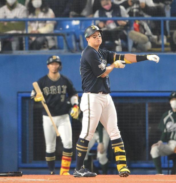 【写真】死球に怒り心頭　サイスニードをにらむラオウが迫力ありすぎ