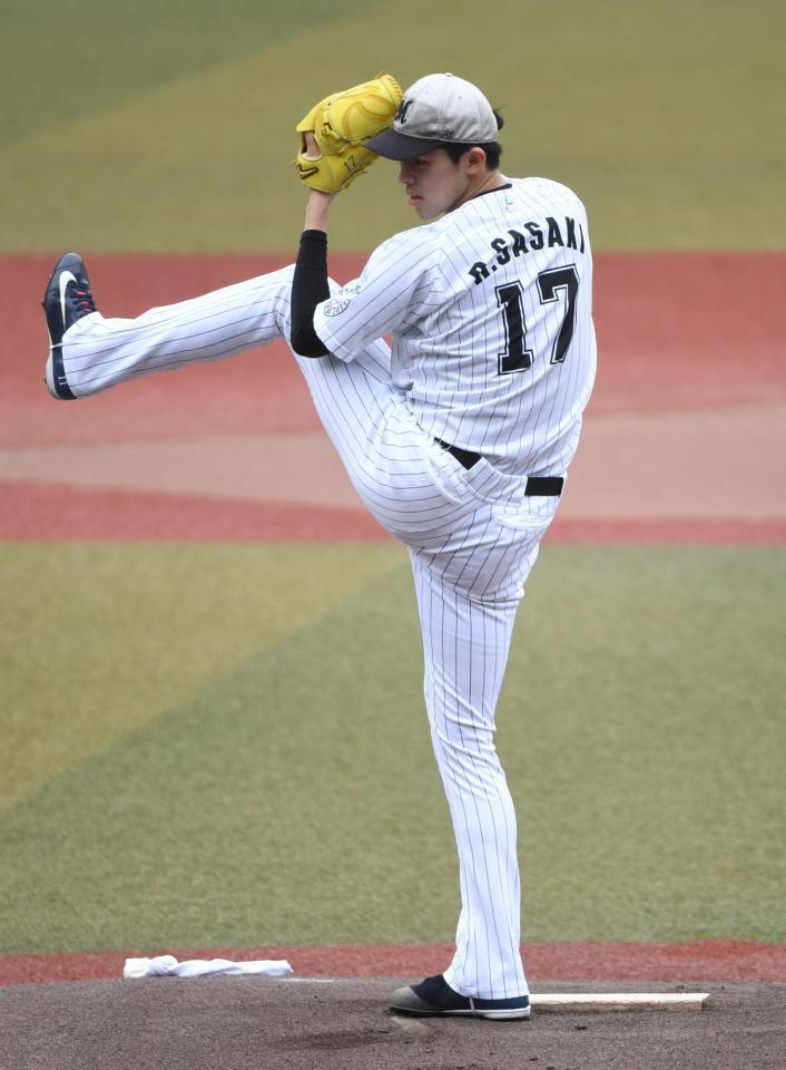 　フリー打撃に登板した佐々木朗（撮影・佐藤厚）