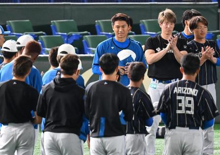 　あいさつする加藤豪（撮影・高石航平）