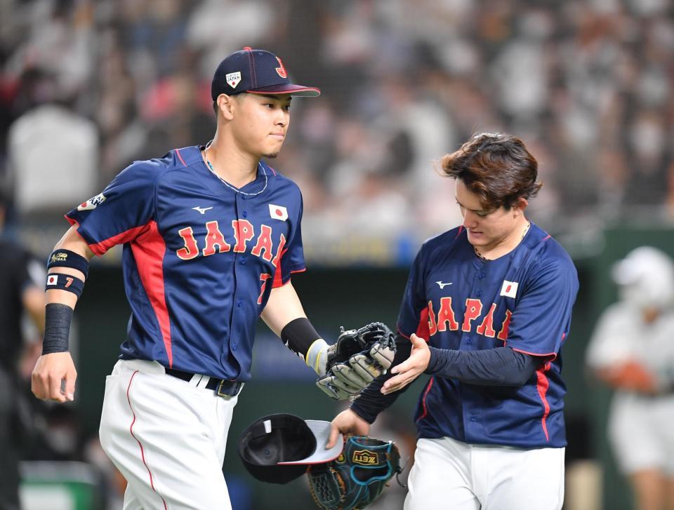 侍ジャパンの佐藤輝 強烈バックホームで魂の補殺 虎の主砲が強肩アピール 野球 デイリースポーツ Online