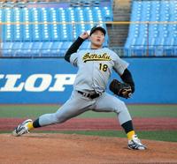 　３番手で登板し、５回１／３を４安打２失点だった専大・菊地