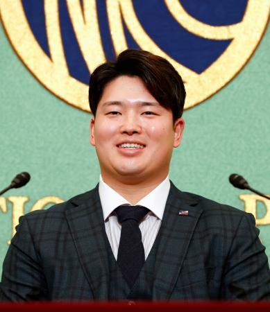 ヤクルト村上、大リーグ挑戦希望「早ければ早いほどいい」