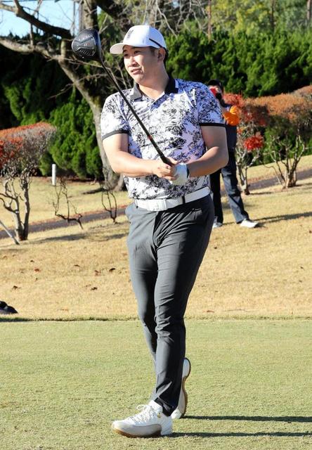 巨人　納会ゴルフは元木コーチがＶ　２位は二岡２軍監督、３位に菅野
