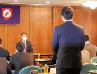 　３年ぶりに開催された「甲子園塾」で受講者の質問に答える智弁和歌山の中谷仁監督＝大阪市内