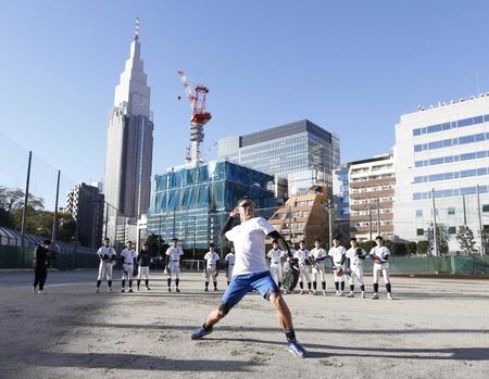 　キャッチボールするイチロー氏（代表撮影）