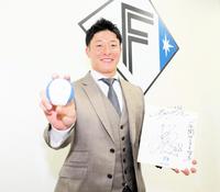 　契約更改した吉田（代表撮影）