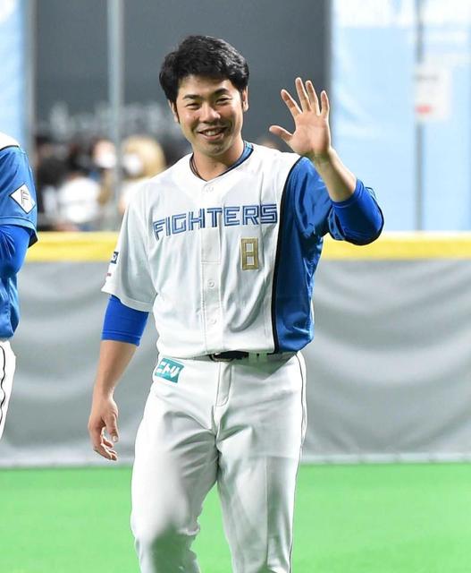 ソフトバンクが近藤獲得 5球団大争奪戦制した 三笠GM期待大