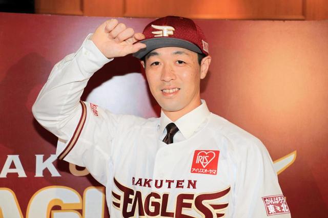 楽天　新加入選手の背番号を発表　阿部は４、正随は６７に