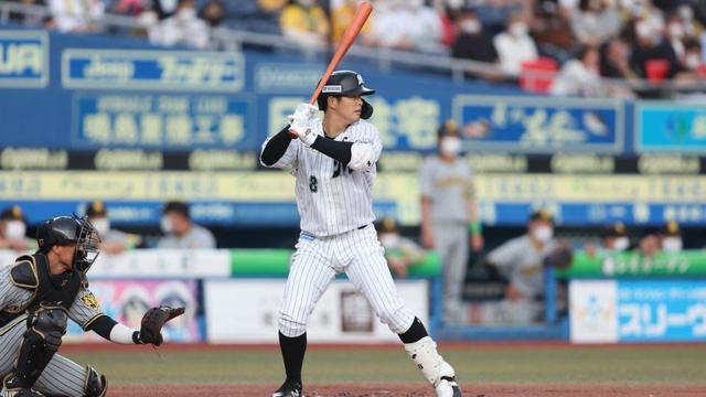 入手困難！】プロ野球ロッテ中村奨吾 記念タオル 描く