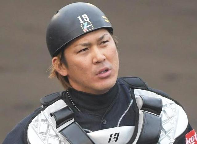 ソフトバンク・甲斐“ＷＢＣ仕様”で早め調整　自主トレから捕手用防具を着用