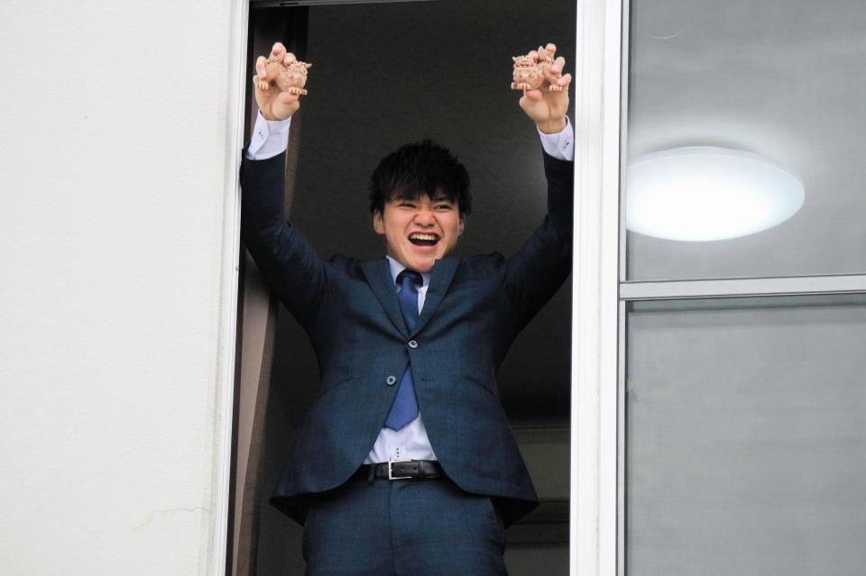 　入寮にシーサーを持ち込んだ平良