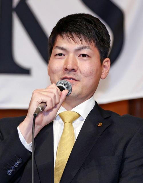 ソフトバンク・有原航平が入団会見「高い評価をしていただいた」「ルーキーのようにがむしゃらに」