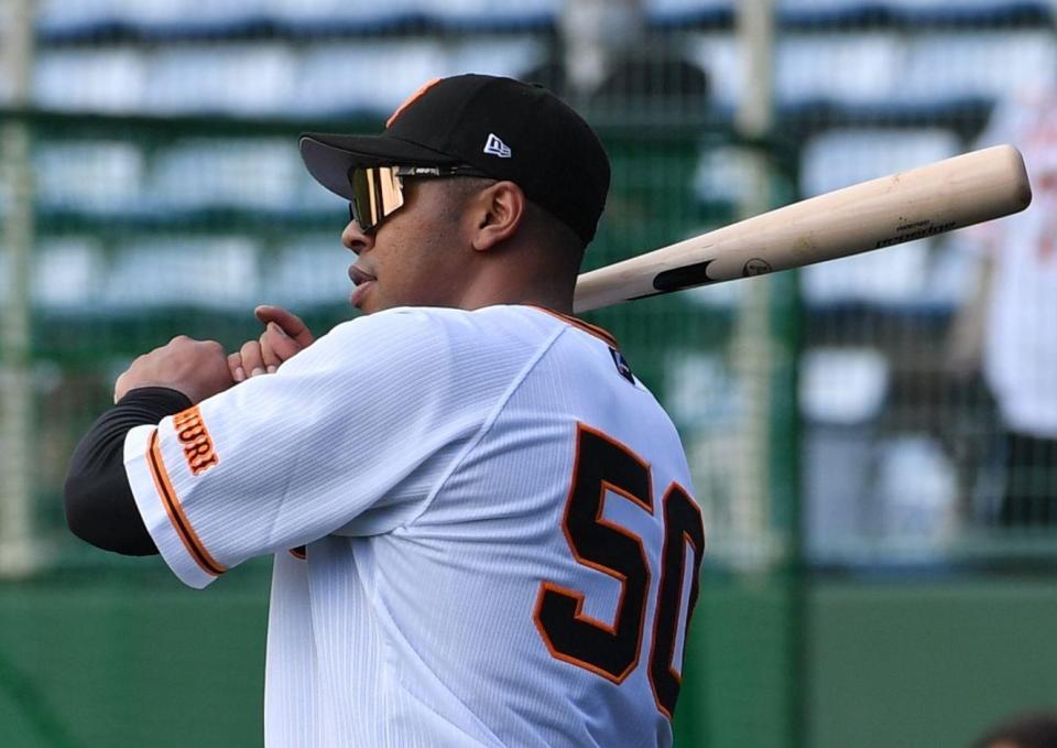 　ペッパーをするオコエ（撮影・佐々木彰尚）