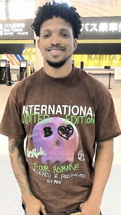 　来日したフェリス（球団提供）