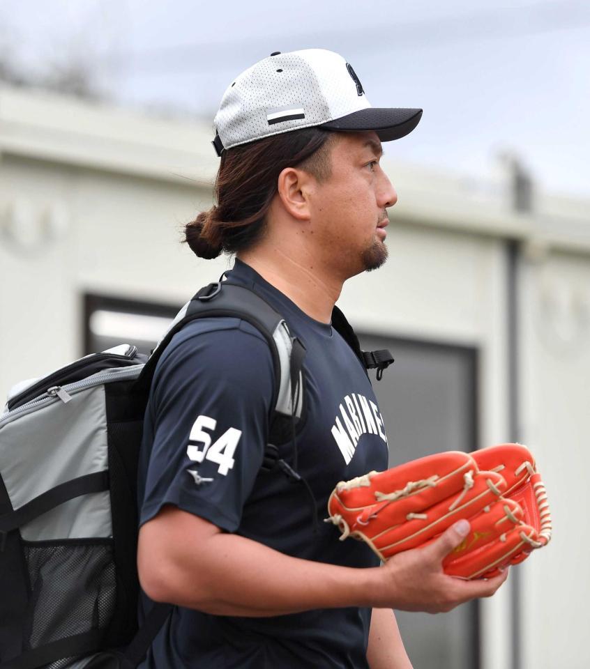 　ロングヘアを束ねて練習した沢村（撮影・開出牧）