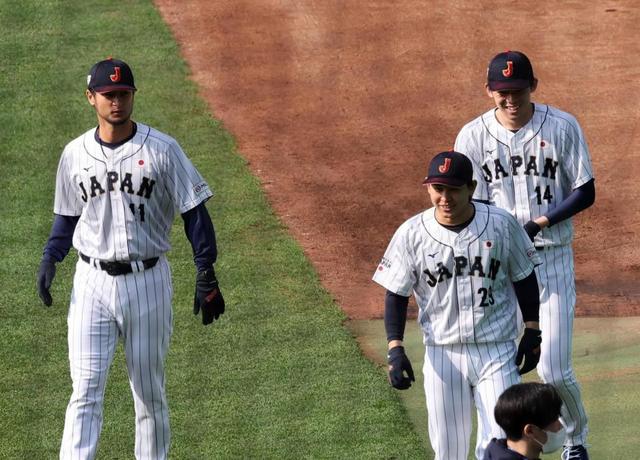 【写真】令和の怪物とメジャーのスターがヒソヒソ話！？