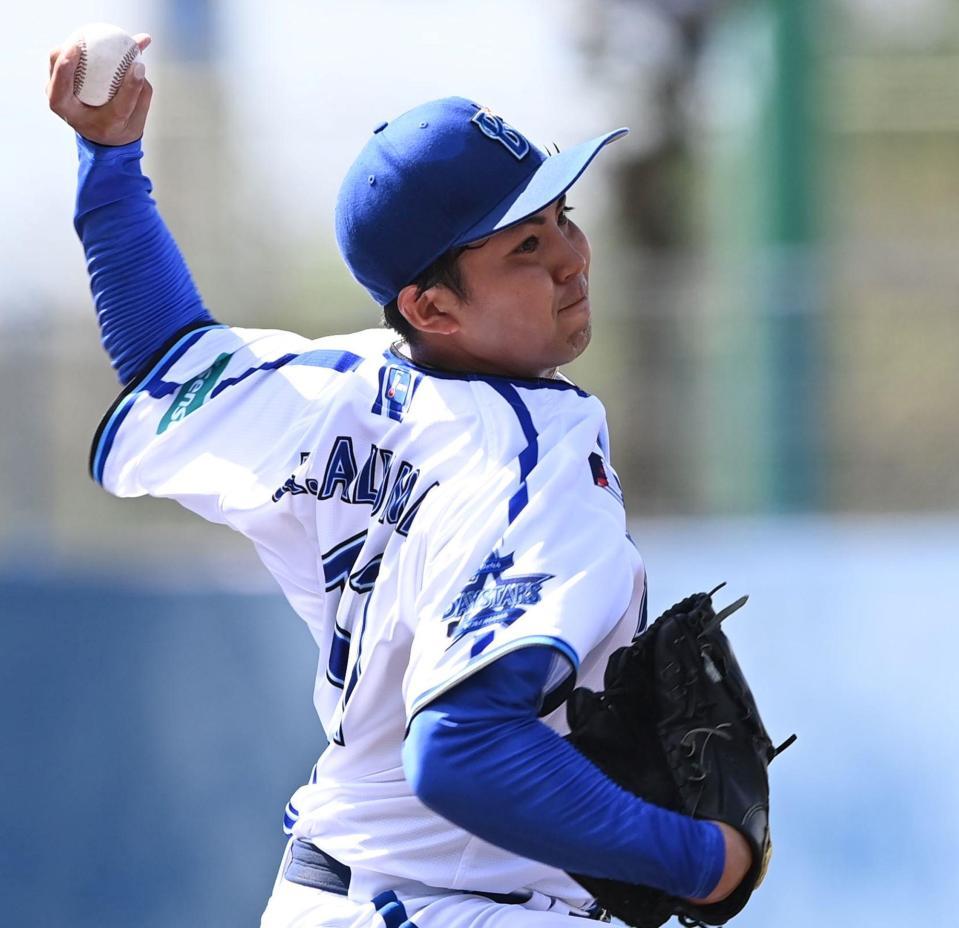 　広島打線を相手に投げ込む東（撮影・田中太一）