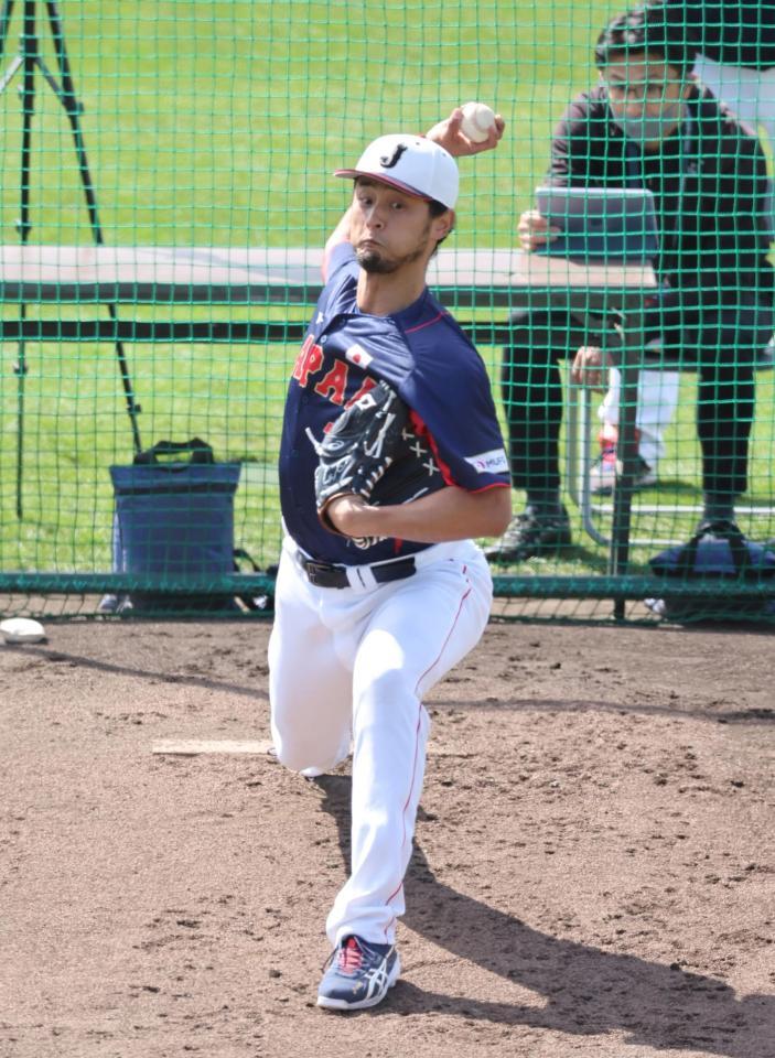 　ライブＢＰに登板したダルビッシュ（撮影・山口登）