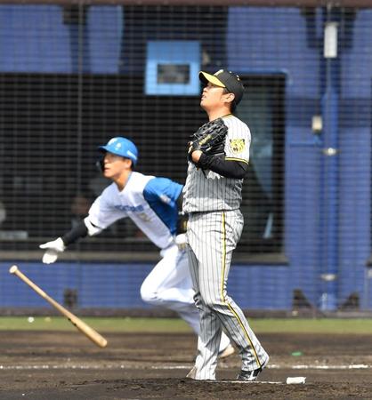 　１回、矢沢（後方）に右越えソロを浴びた西（撮影・中田匡峻）