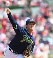　先発し、力投する吉村（撮影・田中太一）