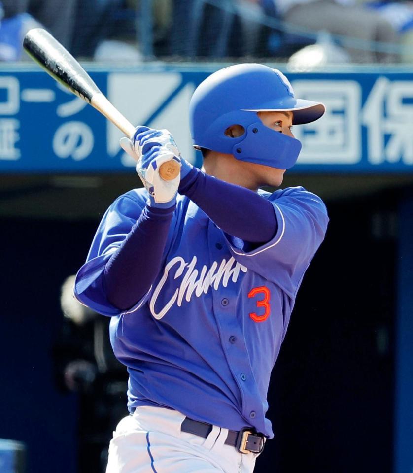 　３回、右前打を放つ高橋周