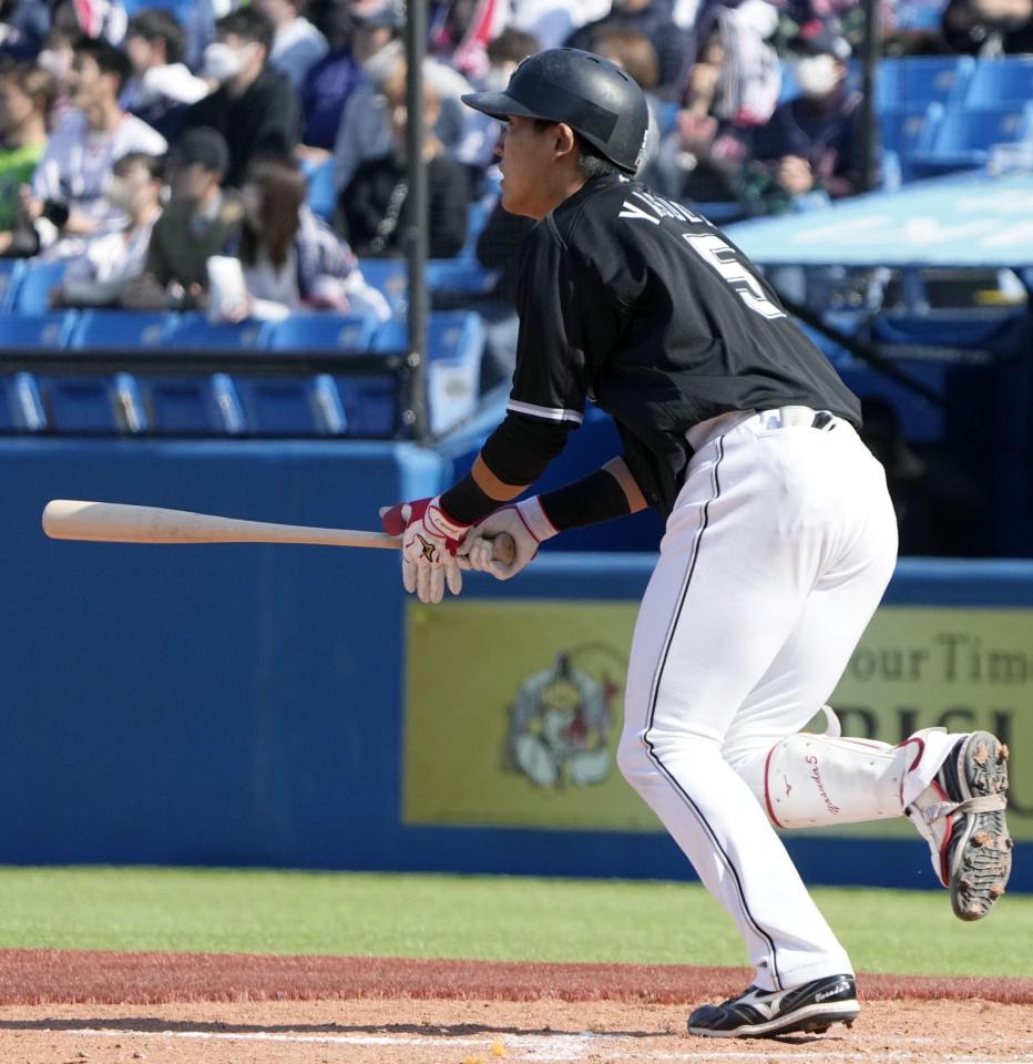 　４回、安田が３ランを放つ